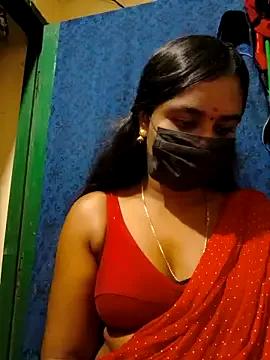 mini-queen on StripChat