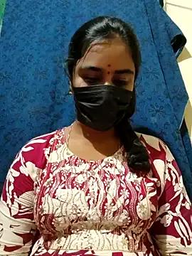 mini-queen on StripChat