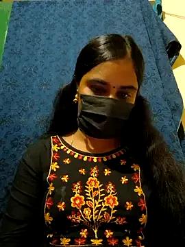 mini-queen on StripChat