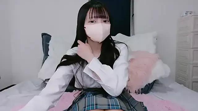 Mirai_oO16Oo on StripChat