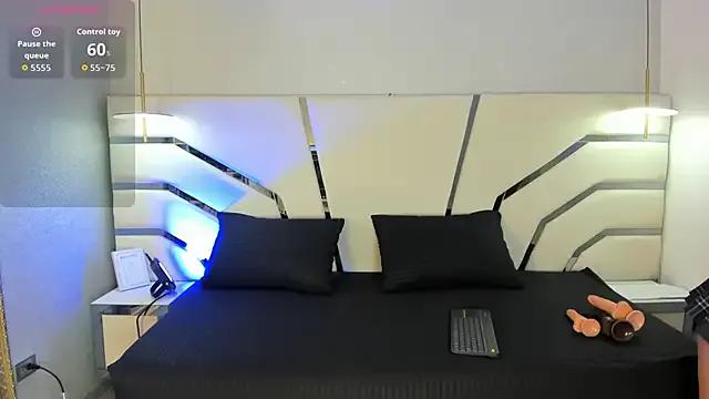 Miranda_becerra — Blowjob /  spit on tits