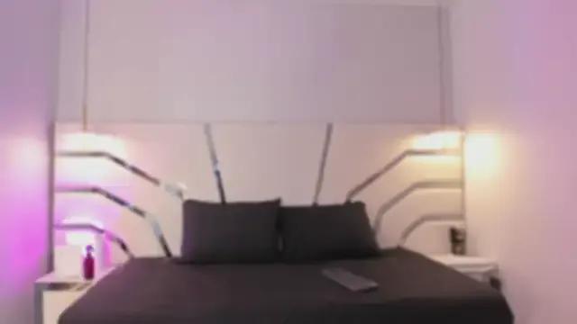 Miranda_becerra on StripChat