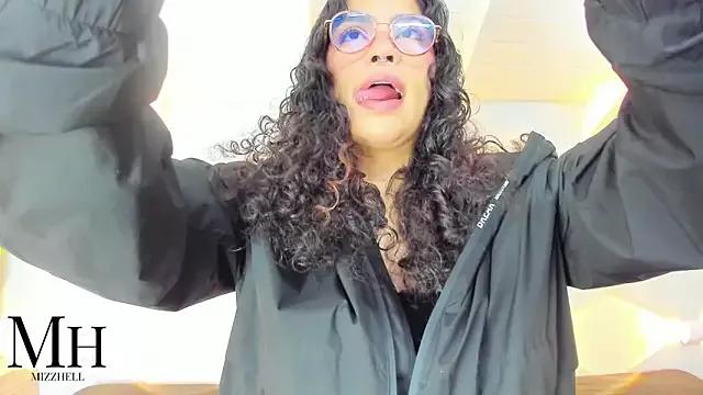 MizzHell on StripChat