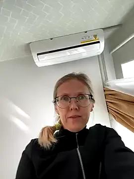 MollyStory on StripChat