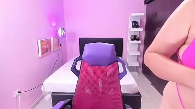 mommy_whore_slut on StripChat