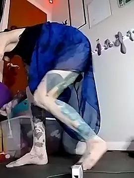 MommyMisfit on StripChat