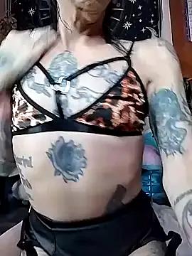 MommyMisfit on StripChat