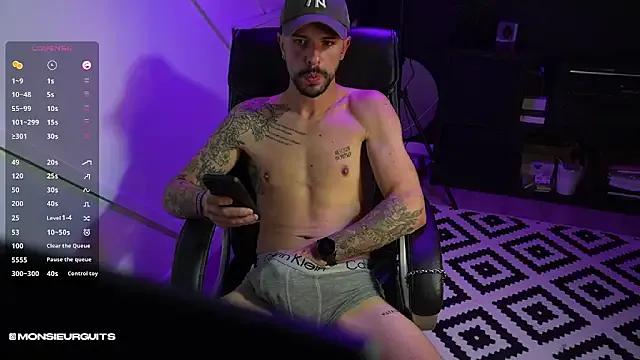 monsieurguitsxxx on StripChat