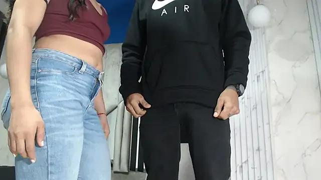 Morganandmegan — Show pussy