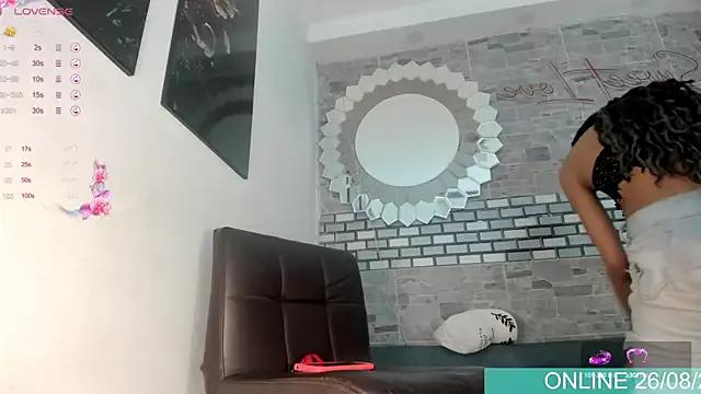 MystiqueTs on StripChat