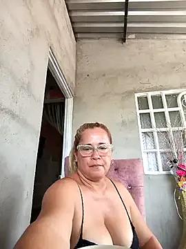 natally_ross21 on StripChat