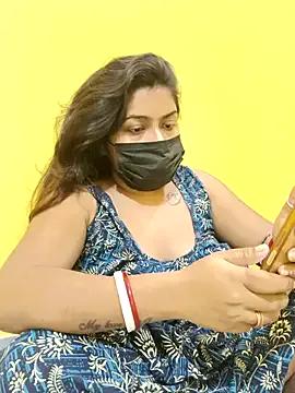 Naughty-Chaaya on StripChat