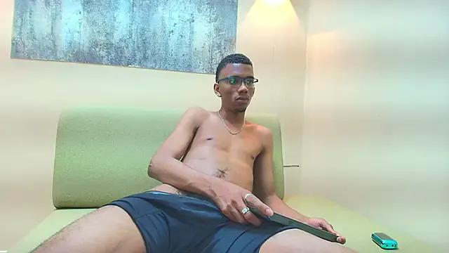 nero_reyd on StripChat