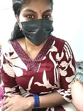 Nithiila on StripChat