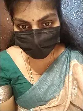 Nithiila on StripChat