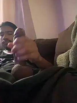 OfficialMineirinho on StripChat