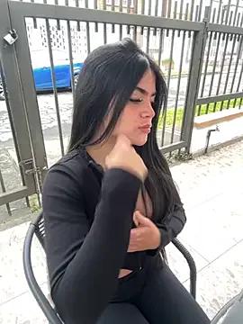 PamelaJonsom_ — Spank Assx10min in public