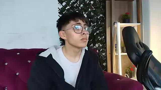 Freechat PepperTwink on StripChat