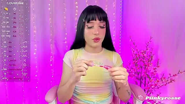 Pinkyrosse on StripChat