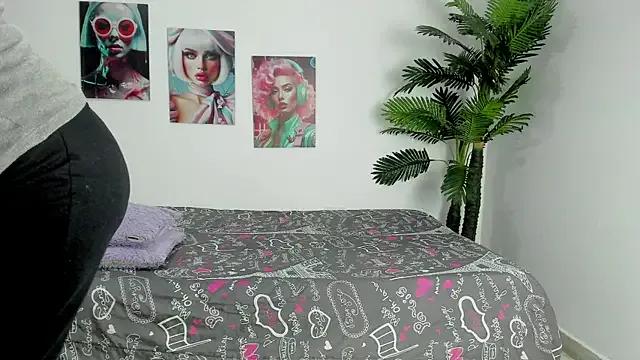 pocahotass_11 on StripChat