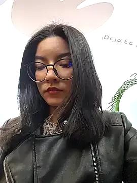 Freechat Pretty_roxxyy on StripChat