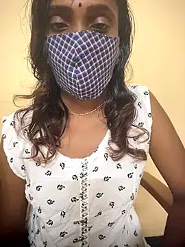 Freechat Queen-dhivya on StripChat