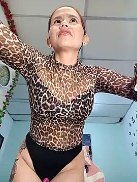 Queen_lorena on StripChat