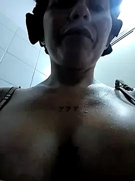 Queen_lorena on StripChat