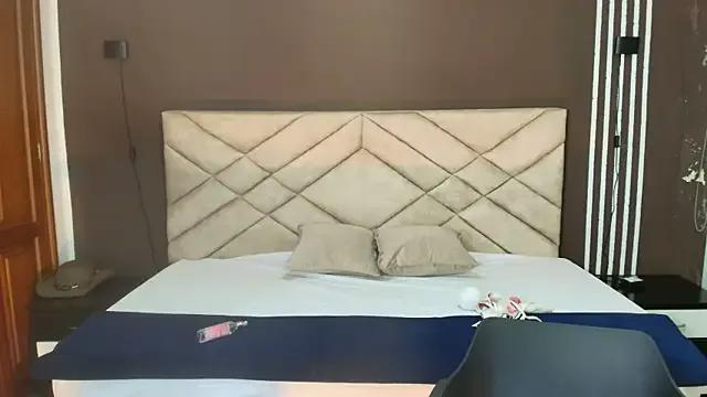 Raquel_jones on StripChat