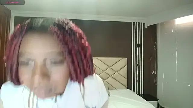 Raquel_jones on StripChat