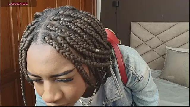 Raquel_jones on StripChat