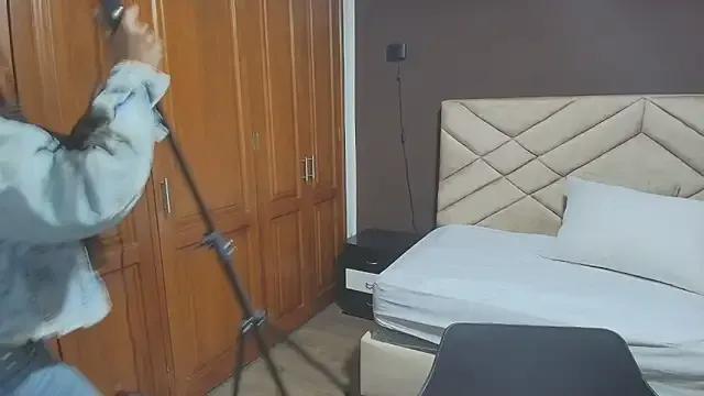 Raquel_jones on StripChat