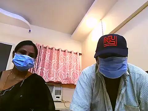 Rashikamalhotra on StripChat