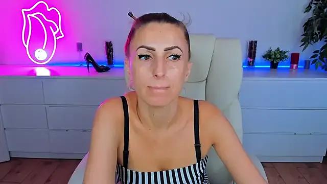 Rebecca_Diamond on StripChat