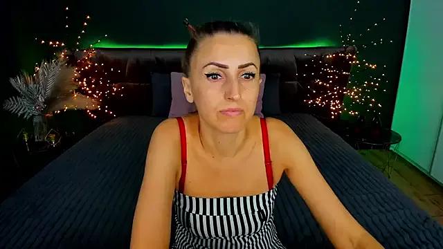 Rebecca_Diamond on StripChat