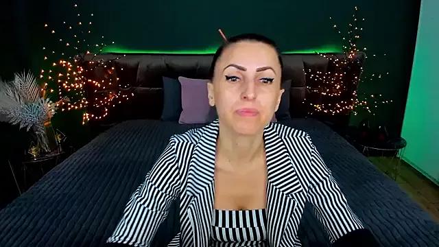 Rebecca_Diamond on StripChat