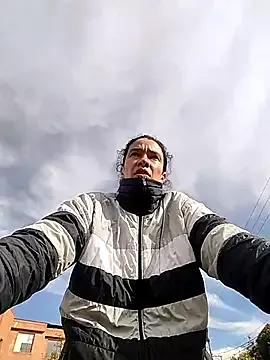 rebekka_simpson — On my way to work Show tits