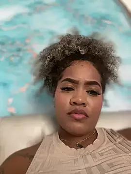 riri_brunnete on StripChat