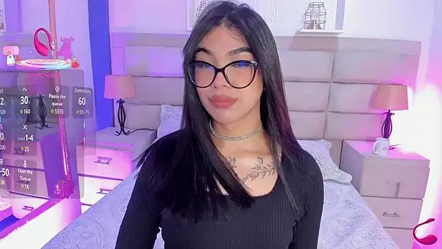 RoseCassie on StripChat