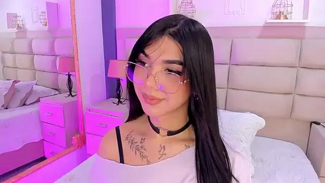 RoseCassie on StripChat