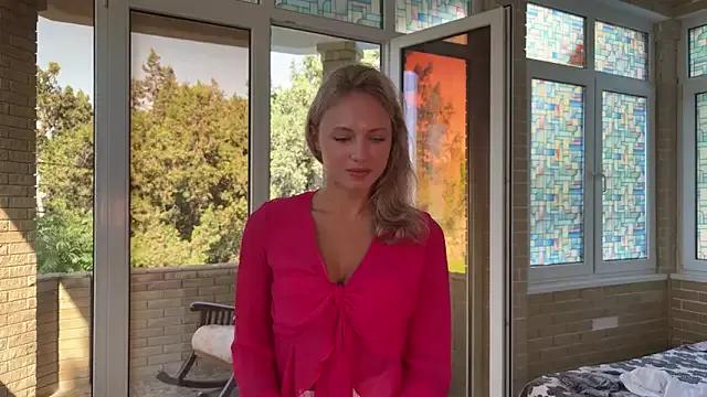 Freechat roselyn_rose on StripChat