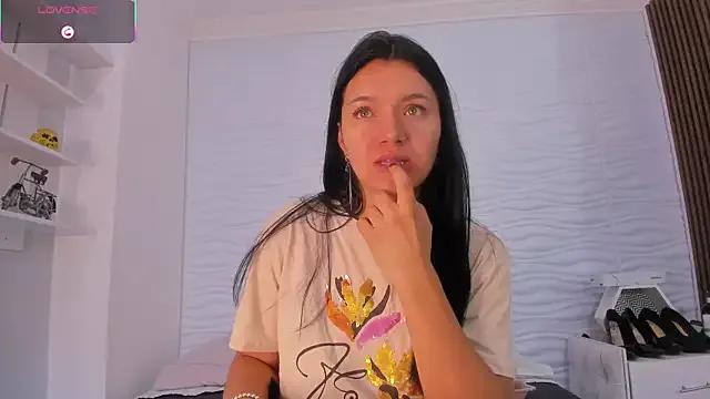 RoxanaBorns_ on StripChat