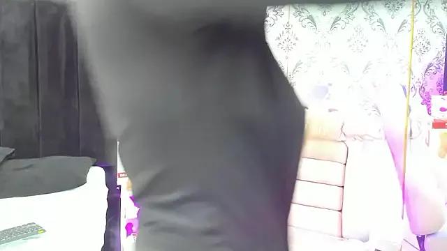 Freechat SaaraBrown on StripChat