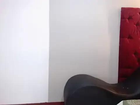 sabrina_roosa on StripChat