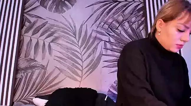 Samaantha-White on StripChat