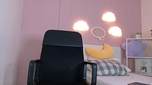 SamaGrey__ on StripChat