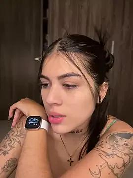 Sarasanders_4 on StripChat