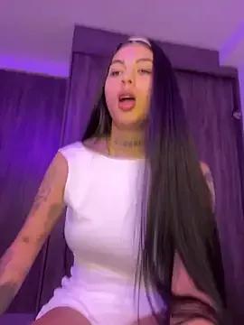 Sarasanders_4 on StripChat