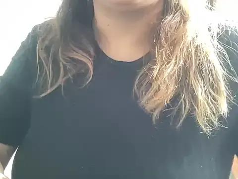 sassypooja on StripChat