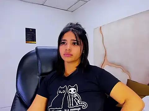 ScarletDoll on StripChat